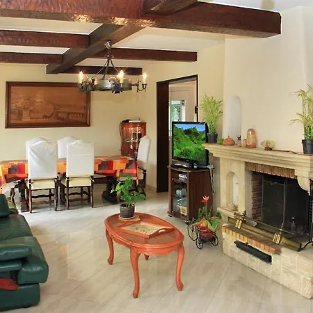 Villa Les Termes Sleeps 6 Pool Mandelieu-la-Napoule